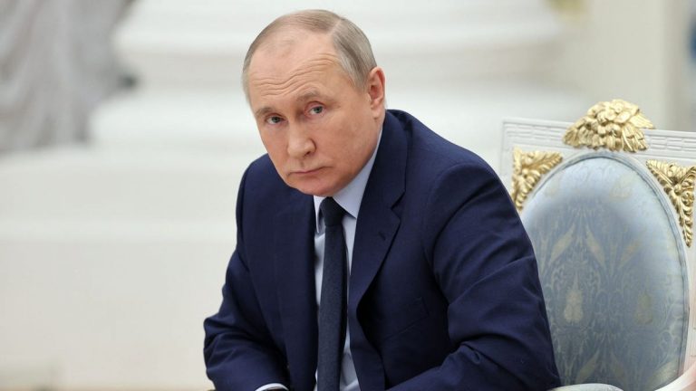 Putin did not nationalize Russian bank, create currency